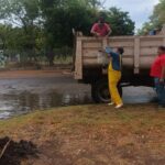 “Ahome mantiene al 90% limpieza y desazolve de rejillas, bocas de tormenta y cauces”: Obras Públicas.