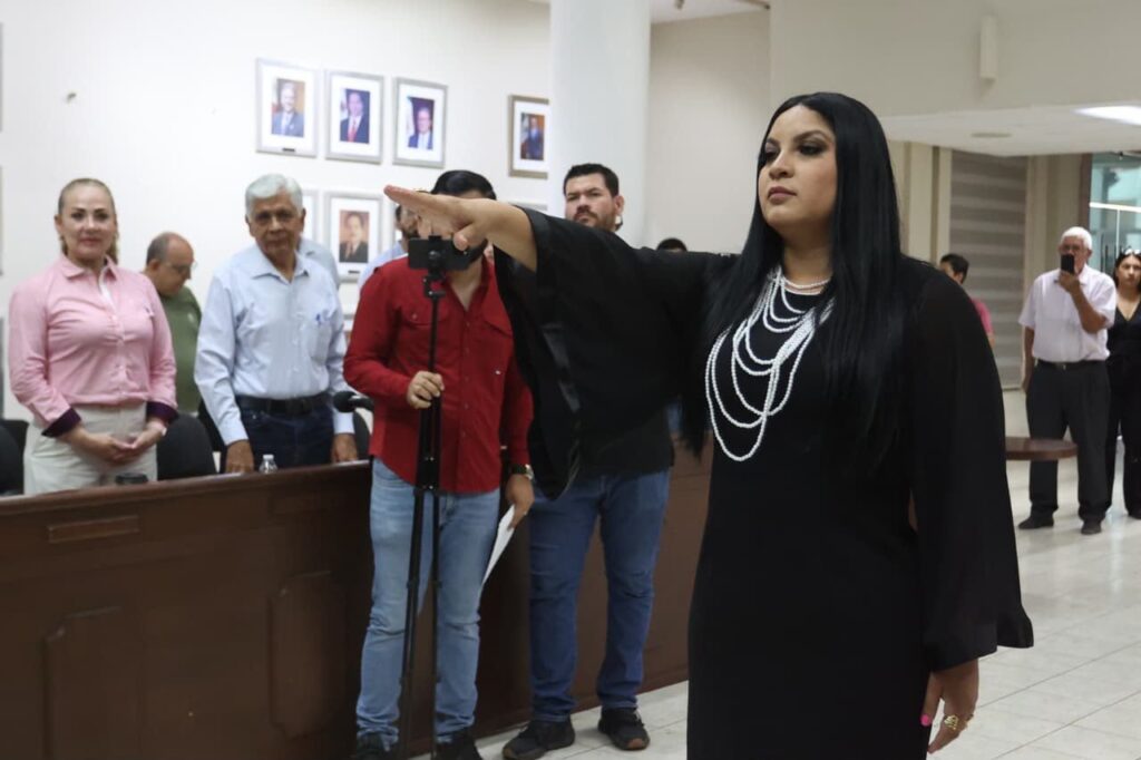 Cabildo toma protesta a Fabiola Osuna Patrón como Síndica Procuradora suplente de Mazatlán
