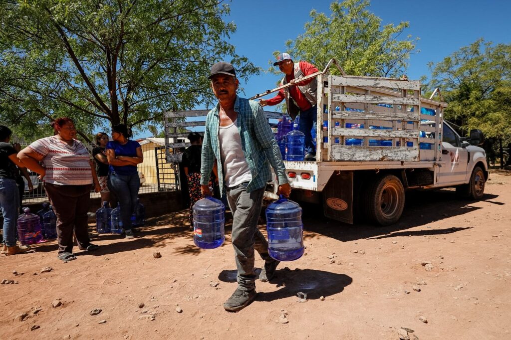 EL AQUATÓN 2026 supera el medio millón de litros de agua entregados a familias afectadas por la sequía en Sinaloa