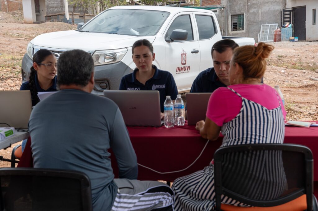 “Papelito Habla” acerca servicios de certeza jurídica a familias de Bicentenario