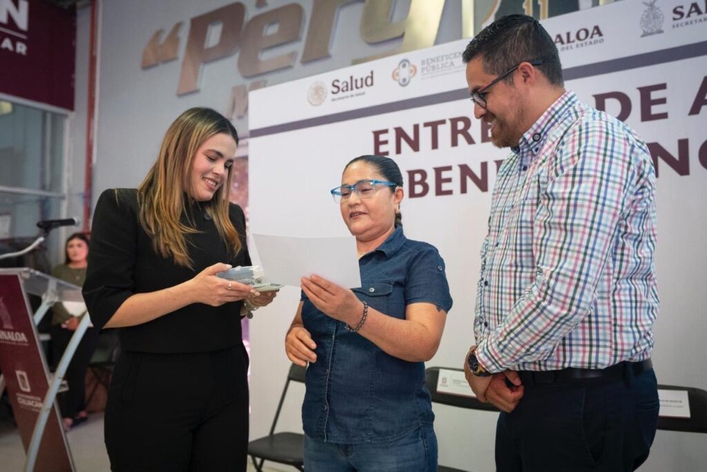 Entregan DIF Bienestar Culiacán y la Beneficencia Pública de Sinaloa a mil 57 personas con entrega de lentes