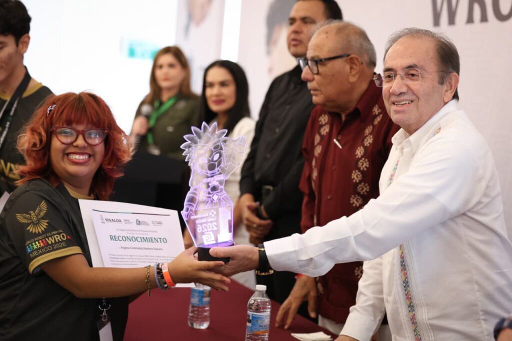 Alumnos de COBAES conquistan primeros lugares nacionales en robótica y llevarán talento sinaloense a China, Estados Unidos y Cancún