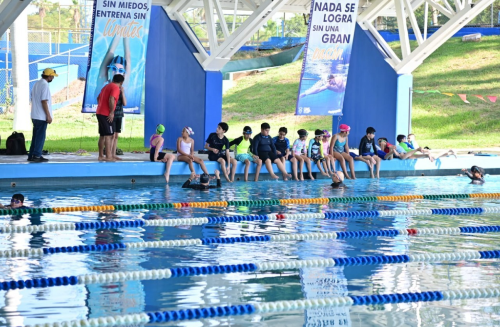 Tras mantenimiento integral, reabre la Alberca Olímpica de la UAS e invita a sus cursos de natación; inician las inscripciones para Clínicas de Verano