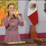 Sheinbaum celebra su cumpleaños 64 entre “Las Mañanitas”, música de The Beatles y pastel en Palacio Nacional