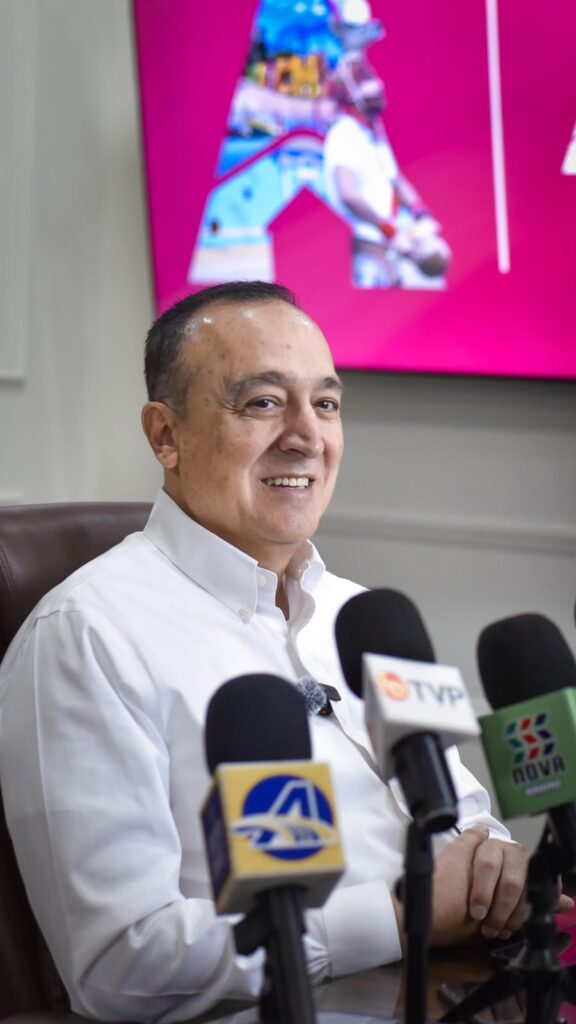 Llama Antonio Menéndez a reportar robo de tapas de alcantarillas; involucrados podrían enfrentar consecuencias legales.