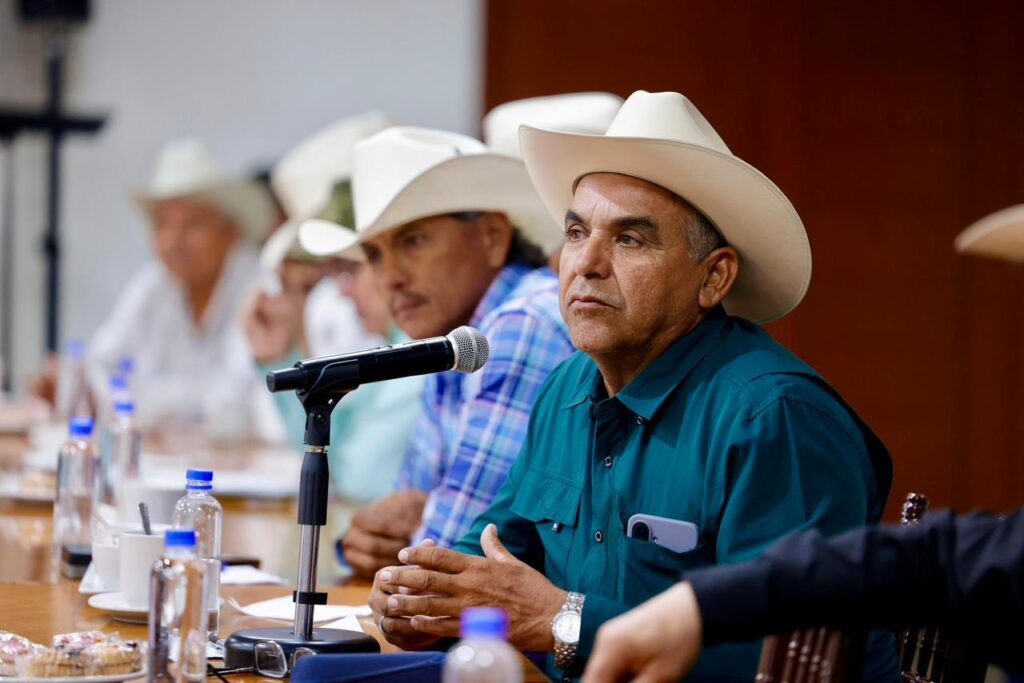 Gobernadora Yeraldine marca el inicio de la campaña de vacunación para prevenir la brucelosis bovina