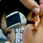 Otorga Beneficencia Pública vibradores óseos a pacientes con problemas auditivos