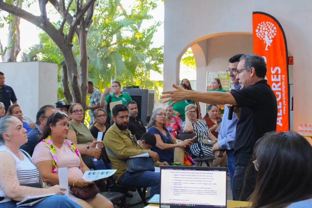 Inicia Parques Vivos 4×1 con la participación de más de 60 líderes comunitarios de CuliacánEl proyecto es posible gracias a la colaboración entre Parques Alegres IAP, el Fondo de Inversión María e Isabel, el Ayuntamiento de Culiacán y el Gobierno del Estado de Sinaloa.
