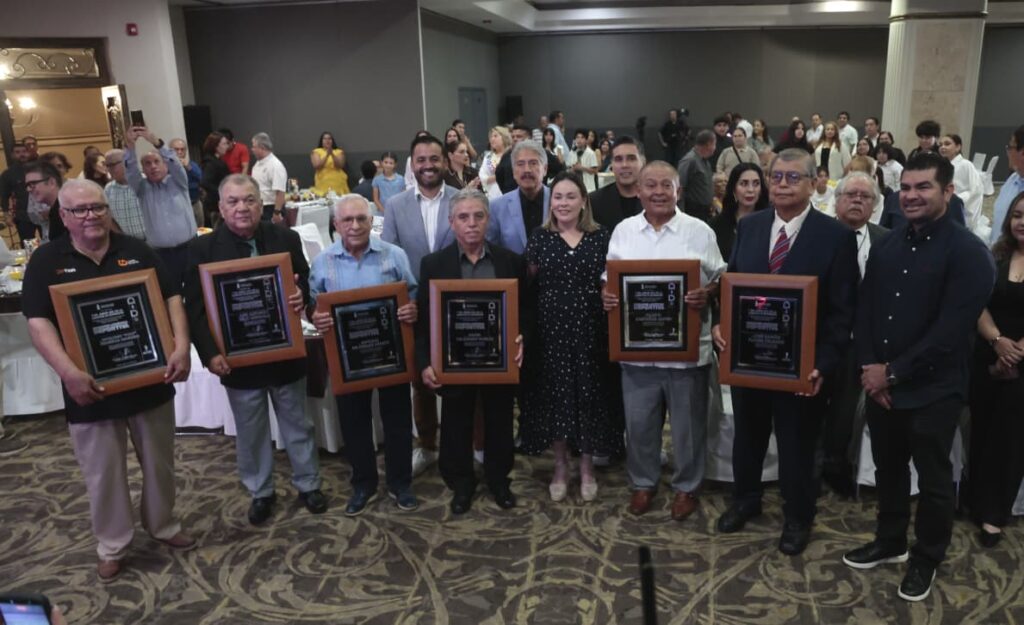 Reconoce Gobierno de Sinaloa a cronistas deportivos por el Día de la Libertad de Expresión
