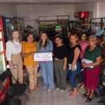 Ana Miriam Ramos entrega apoyo por 117 mil pesos al grupo “Chicas Bicentenario”