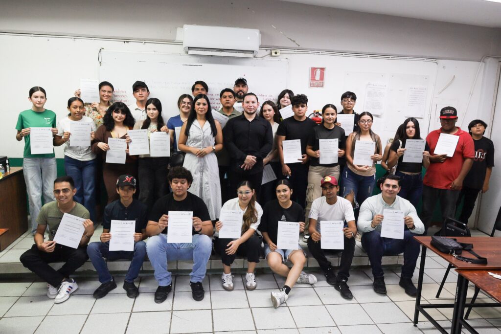 Canaliza tus emociones a través del arte: realizan talleres de arte terapia en el norte de Sinaloa para jóvenes