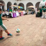Compras, rifas, música e intercambio de cartitas animan el Bazar Futbolero CLN 2026 en el Ayuntamiento de Culiacán