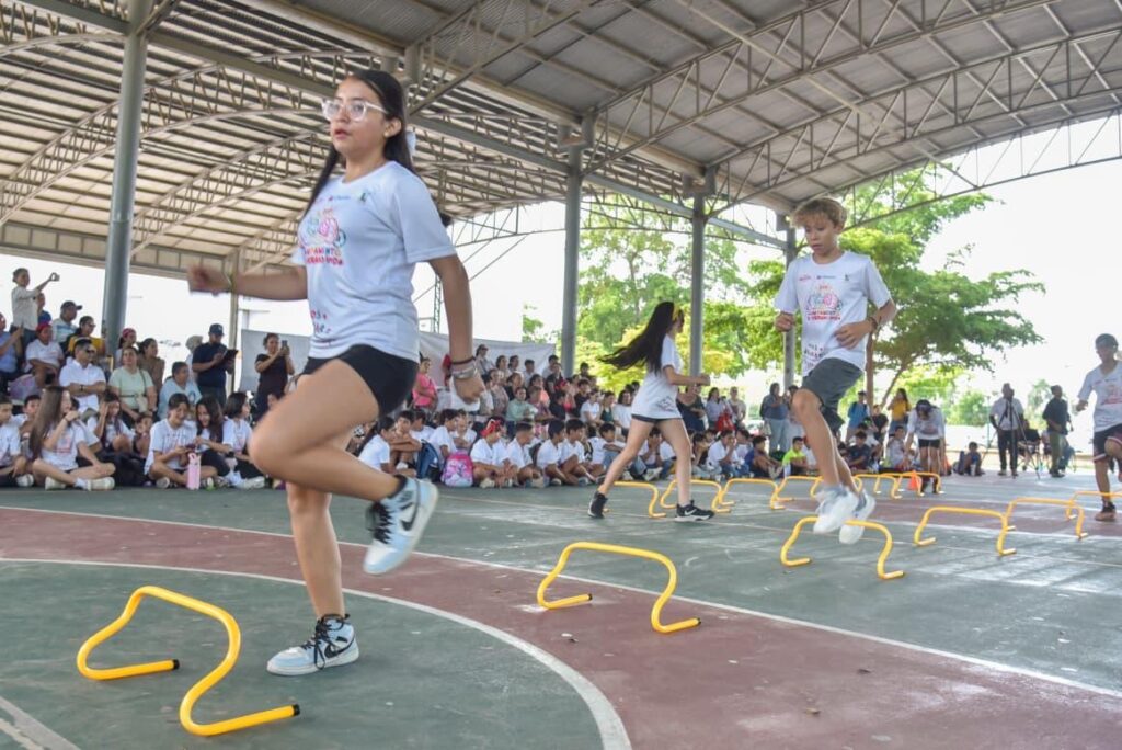 Invita Educación Ahome a niñas, niños y jóvenes a disfrutar vacaciones con actividades sanas.