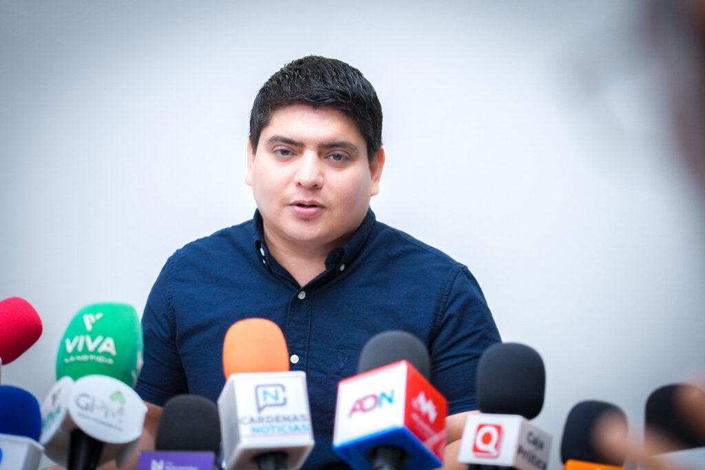 Propone diputado Pedro Lobo crear el Premio Estatal de Periodismo en Sinaloa