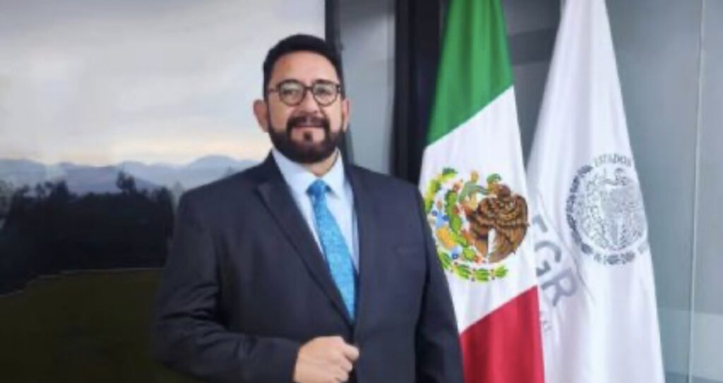 Ulises Lara rechaza señalamientos tras su salida de la FGR y evita entrar en confrontaciones