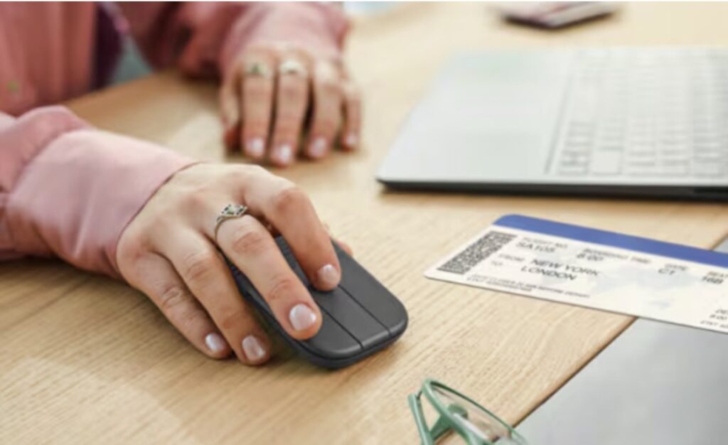 Logitech Mobi Fold, el mouse plegable diseñado para trabajar desde cualquier lugar