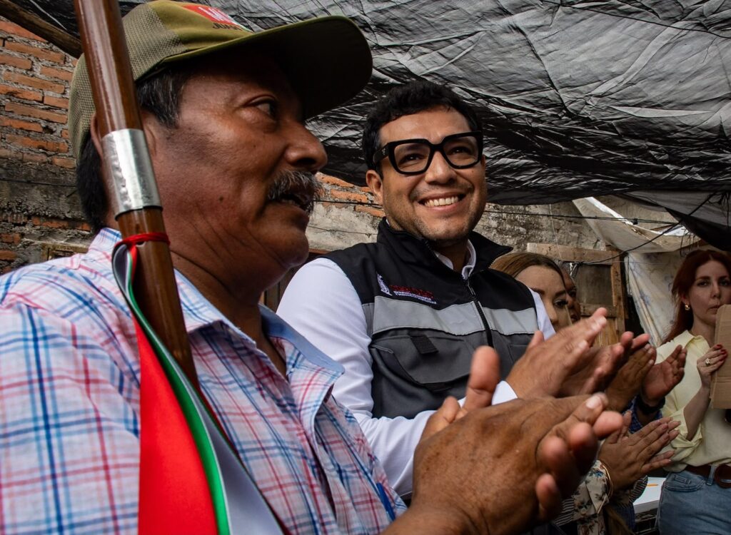 SEBIDES entrega apoyos humanitarios a 100 familias  indígenas de Villa Juárez, Navolato