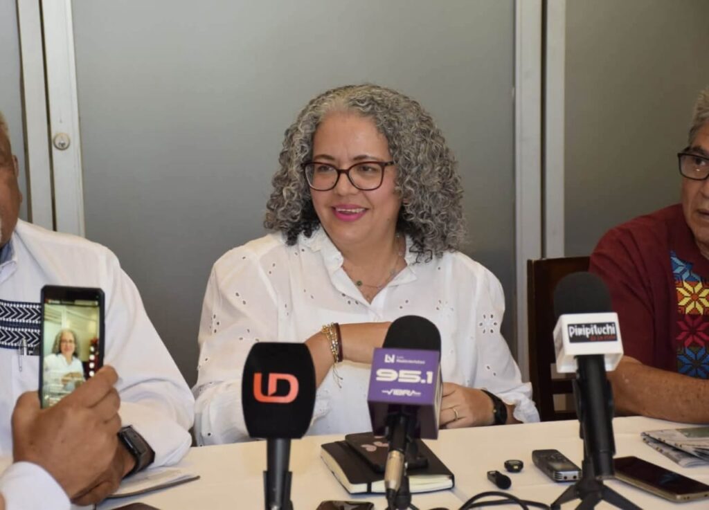 Nuestro compromiso está en los principios de Morena, dice Graciela Domínguez en su recorrido por Sinaloa. “Me atengo a mi trayectoria”