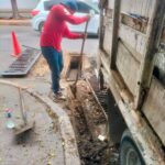 Realiza Obras Públicas limpieza de rejillas pluviales en distintos sectores de Mazatlán