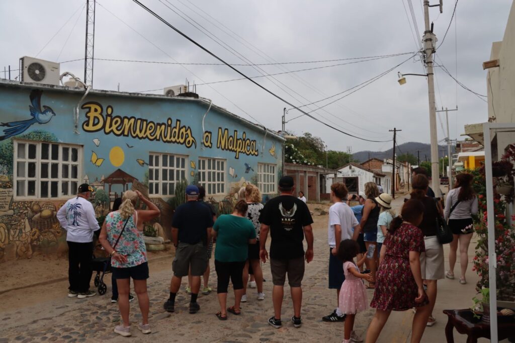 Cruceristas dinamizan la economía regional y descubren la riqueza cultural de las comunidades sinaloenses