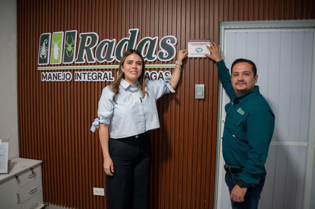 Recibe Radas Manejo Integral de Plagas Distintivo Impulso NAFIN para fortalecer su crecimiento