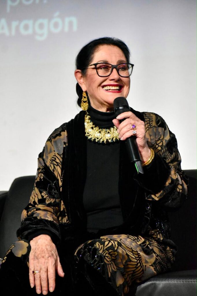 Angélica Aragón inspira a Los Mochis con un emotivo mensaje de resiliencia y orgullo por nuestras raíces.