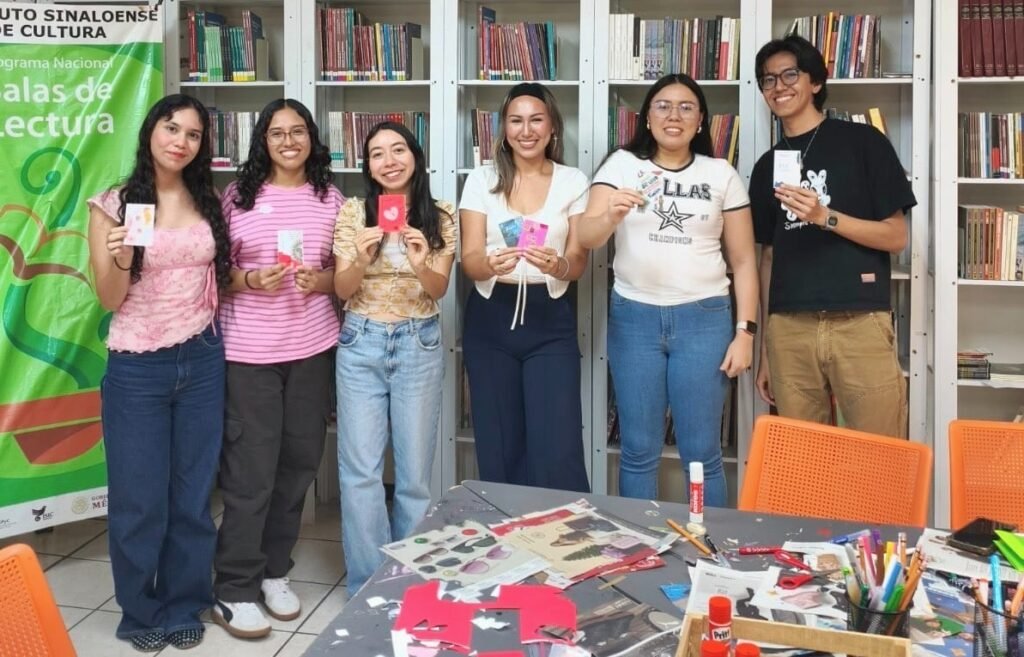 Crean historias escritas y visuales en taller de elaboración de fanzines