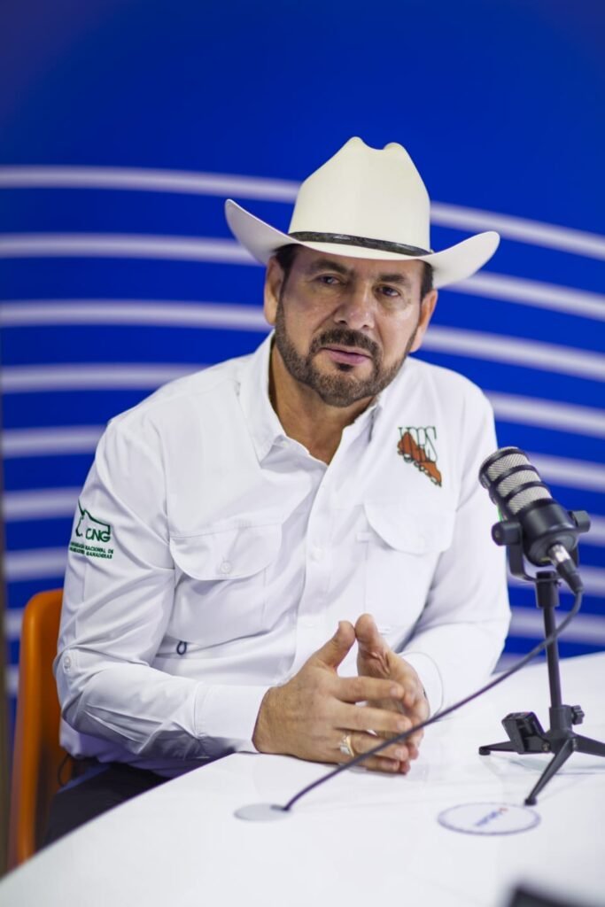 Fortalece Comité Estatal de Fomento y Protección Pecuaria de Sinaloa capacitación y atención a ganaderos ante el gusano barrenador