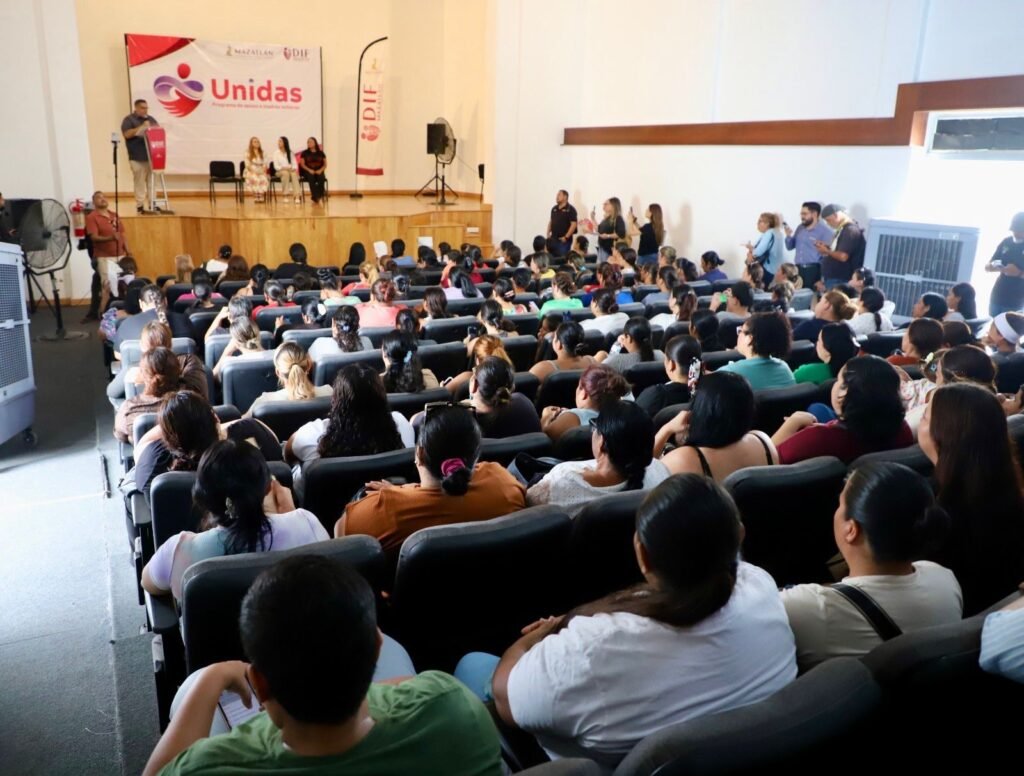 Gobierno Municipal y DIF Mazatlán entregan apoyo del programa “Unidas” a 200 madres solteras