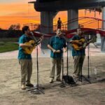 El Trío Azteca Culiacán “Ilumina” el Parque Acuático con su magia musical