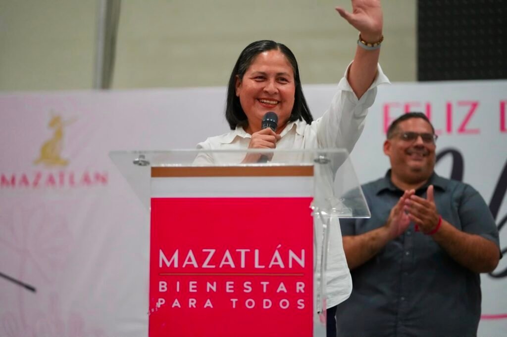 Gobierno Municipal y DIF Mazatlán celebran con alegría el tradicional Baile del Día de las y los Abuelos 2026