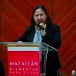 Minerva Osuna toma protesta al Cabildo Juvenil 2026 de Mazatlán
