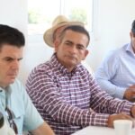 Alcalde fortalece diálogo con el sector acuícola de Navolato para impulsar soluciones y desarrollo