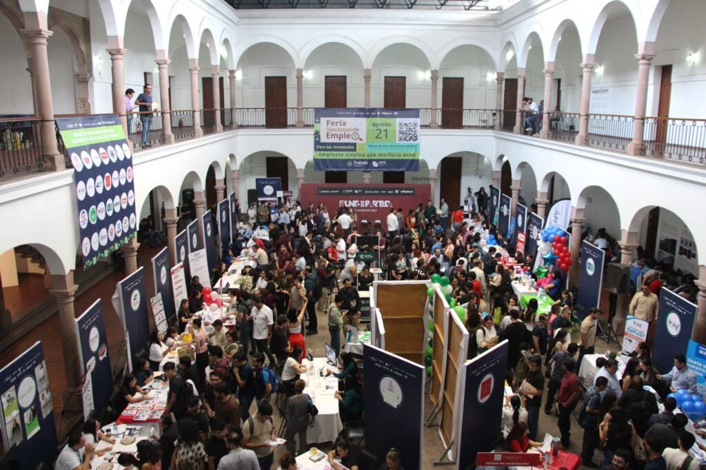 Feria Nacional de Empleo para las Juventudes reúne 24 empresas y más de 400 vacantes en Culiacán