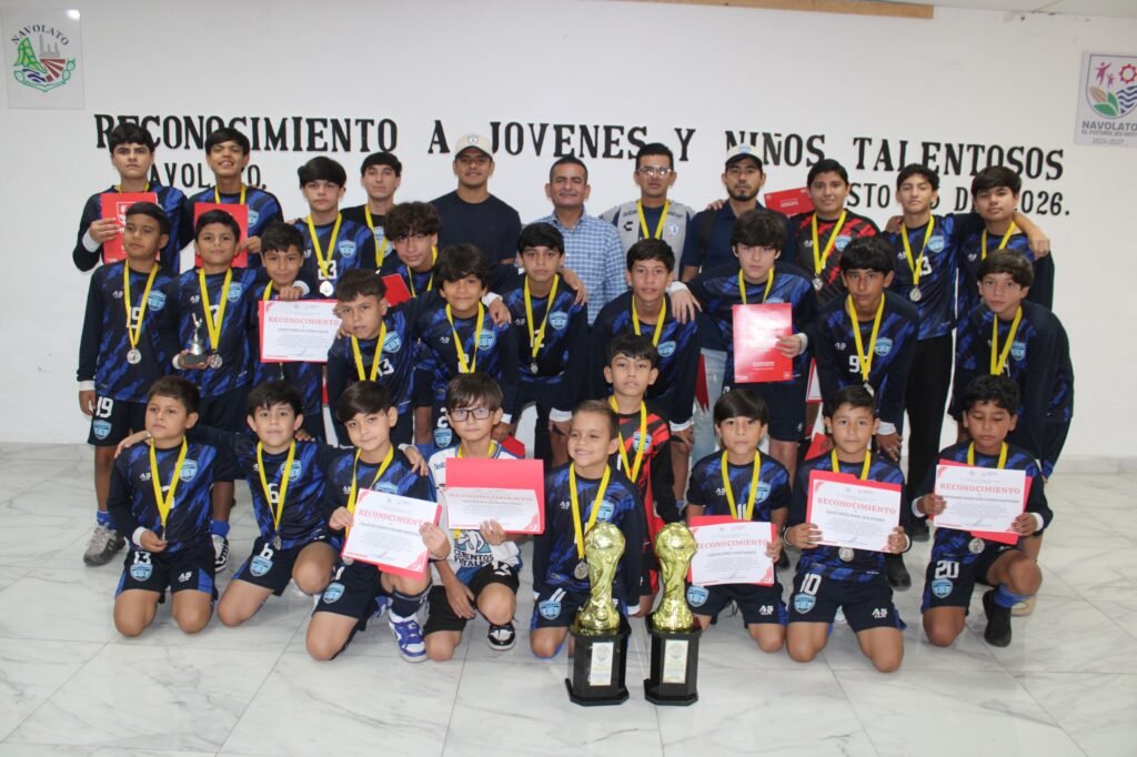 Gobierno de Navolato reconoce el talento de niñas, niños y jóvenes futbolistas