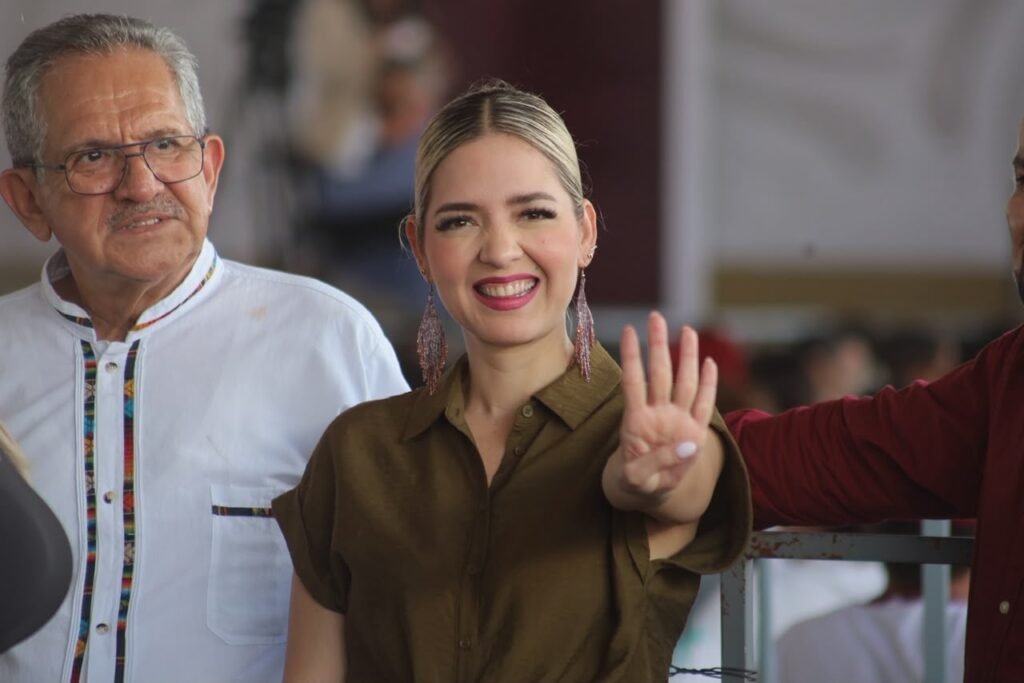Estrella Palacios asiste a rendición de cuentas por el Segundo Informe de Gobierno de Claudia Sheinbaum