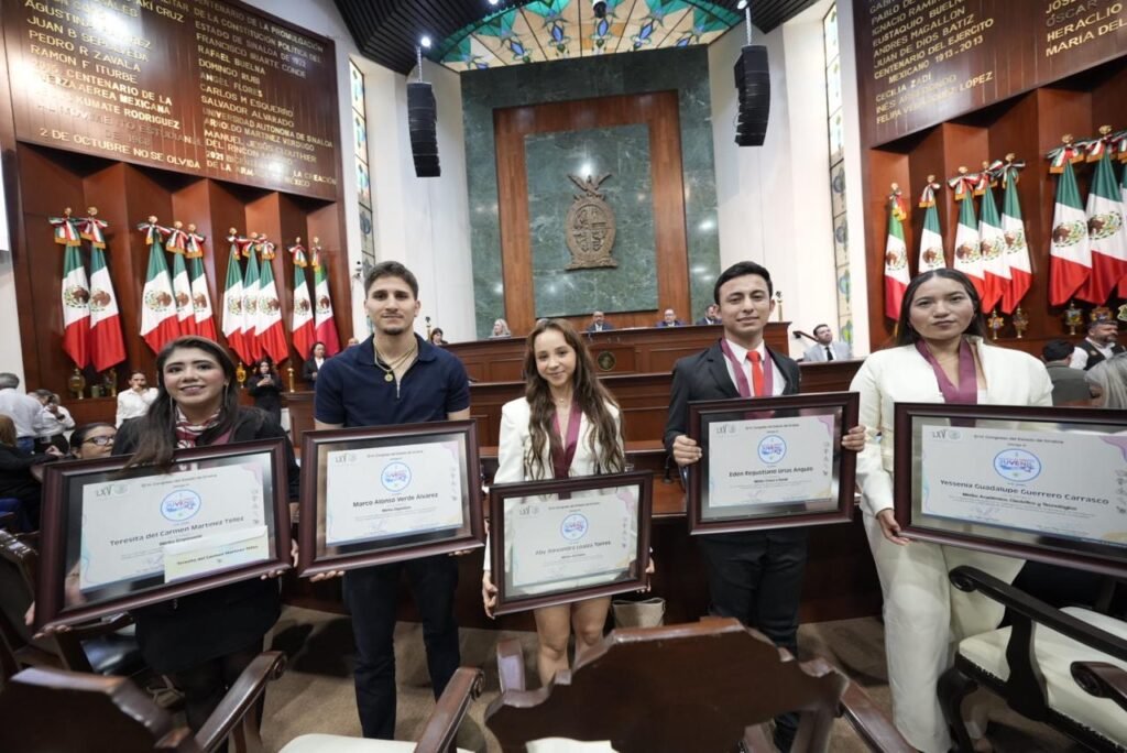 Entrega Congreso de Sinaloa Premio al Mérito Juvenil 2026