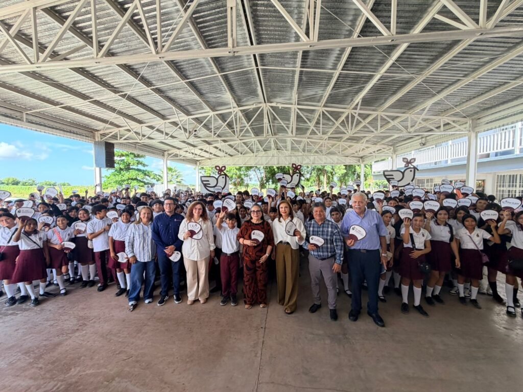Visita Titular de SEPyC escuelas de Villa Juárez