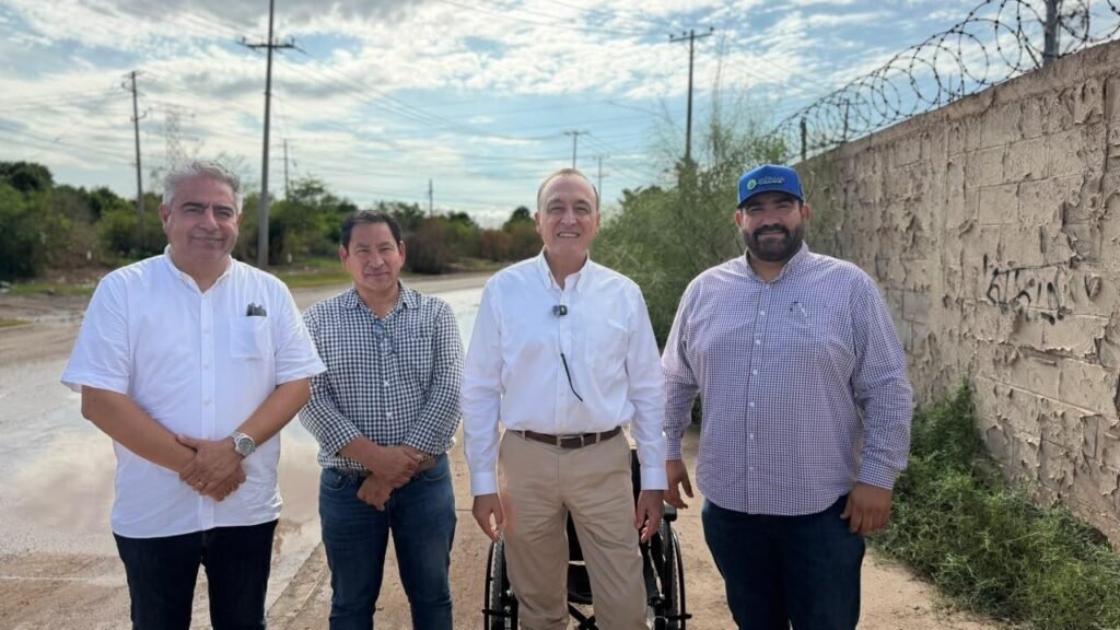 Supervisa Alcalde Antonio Menéndez limpieza de rejillas y drenajes pluviales para minimizar inundaciones.