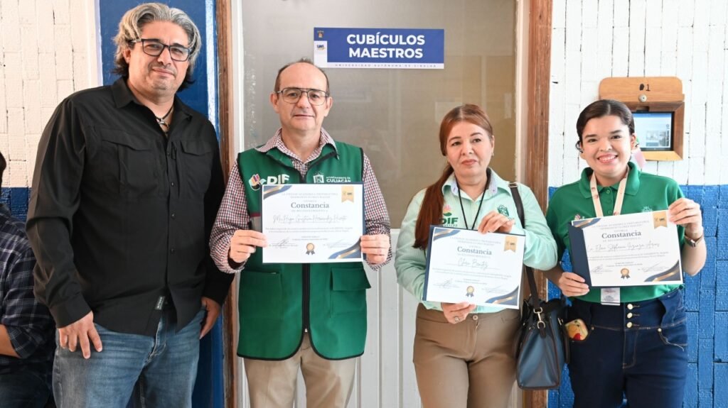“Sanamente” lleva a estudiantes de la Preparatoria Hnos. Flores Magón herramientas para comprender sus emociones, afrontar cambios y fortalecer su bienestar integral