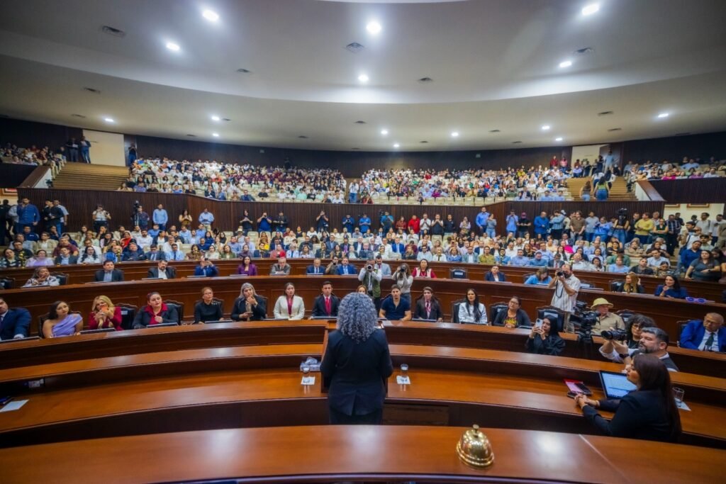 Valoremos el papel de los jóvenes como agentes de cambio y transformación en Sinaloa: Graciela Domínguez
