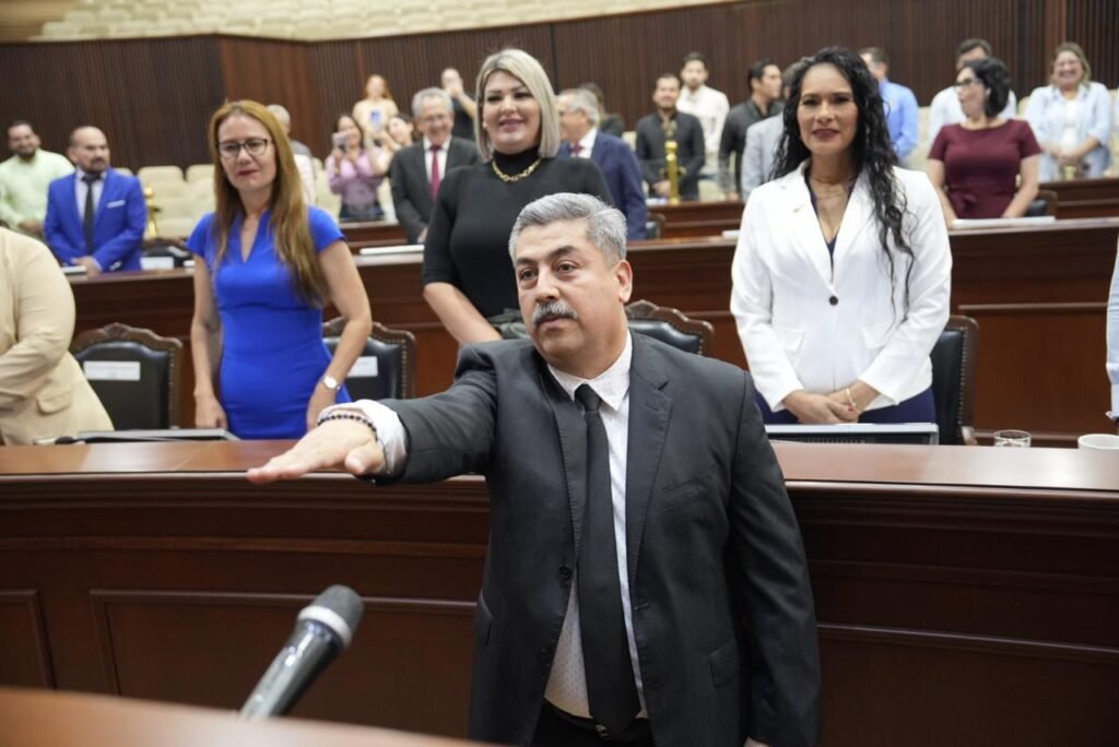 Designa Congreso de Sinaloa al licenciado Ignacio Campa Verduzco como titular de la Unidad de Evaluación del Desempeño