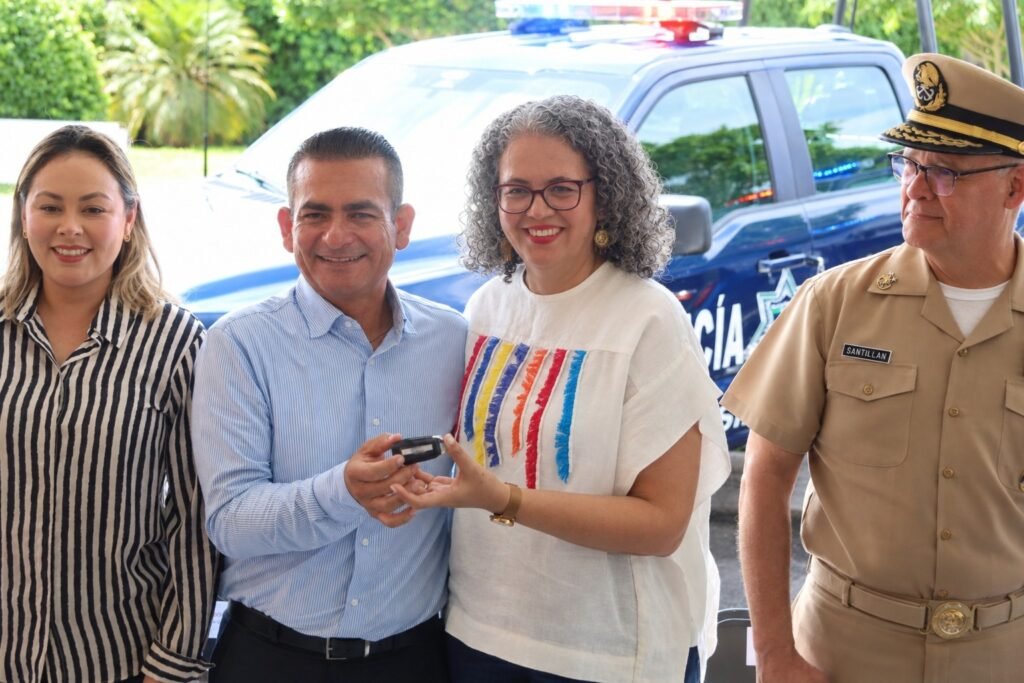 FORTALECEN LA SEGURIDAD EN NAVOLATO CON ENTREGA DE DOS NUEVAS PATRULLAS POR PARTE DEL GOBIERNO DEL ESTADO