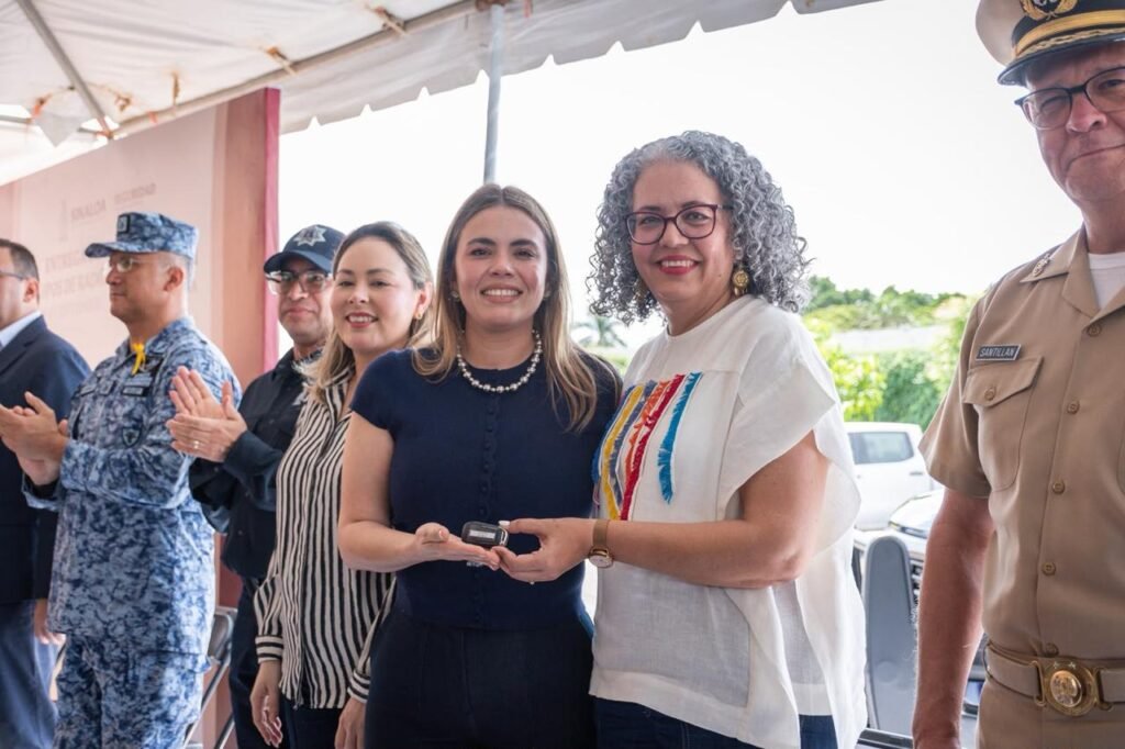Culiacán recibe cuatro patrullas y equipos de radiocomunicación