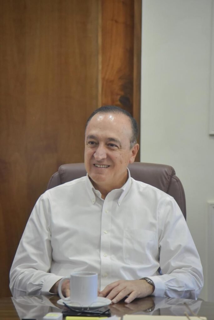 Alcalde Antonio Menéndez invita a aprovechar descuentos del Mes Patrio en impuesto predial