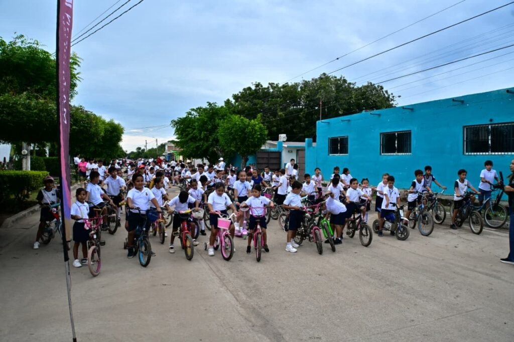 Más de 200 niñas y niños participan en Recorre Mazatlán en Barrón