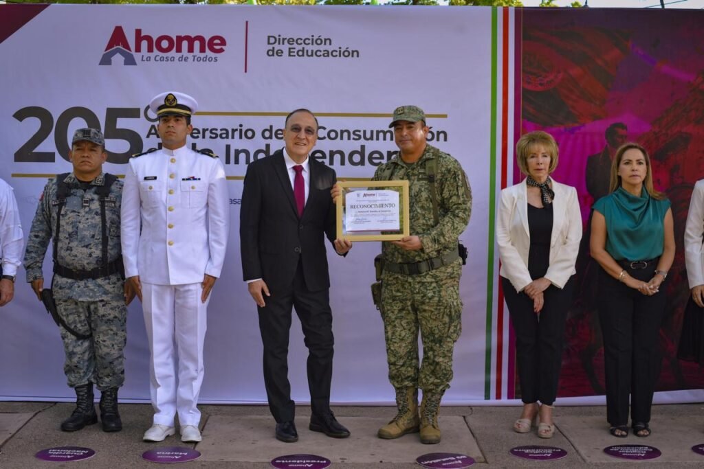 “Que Viva la Libertad, que Viva nuestra Independencia y que Viva México”: Alcalde Antonio Menéndez