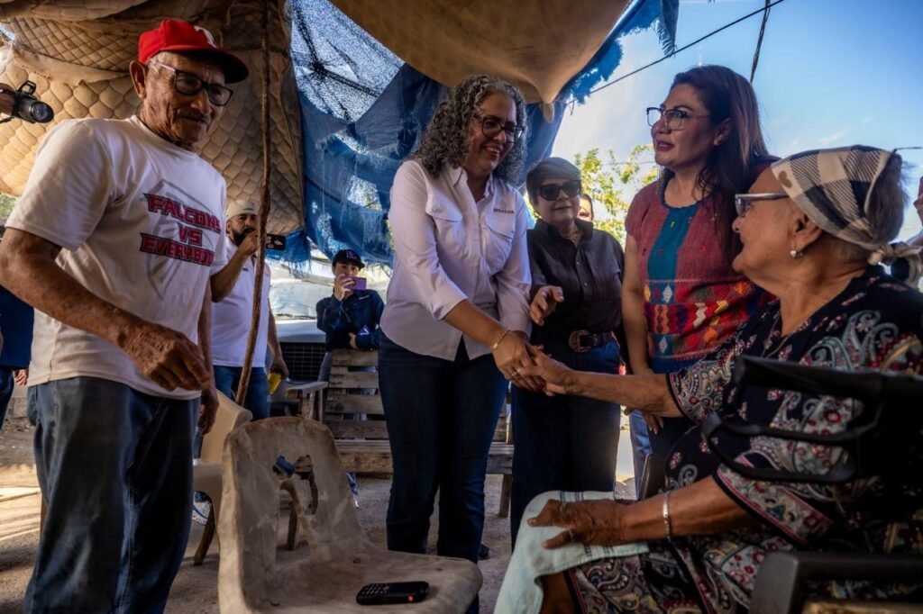 Gobierno del estado despliega entrega de apoyos directos a familias afectadas por mar de fondo por 2 millones 835 mil pesos