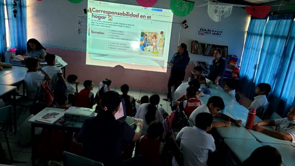 Promueve COMPAVIF relaciones familiares saludables desde las escuelas