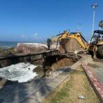Obras Públicas inicia trabajos para reparar el muro a un costado del monumento a la Mujer Mazatleca